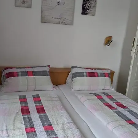 Landgasthof Zum Seehof Hotel 2*