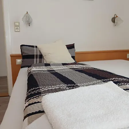 Landgasthof Zum Seehof Hotel 2*